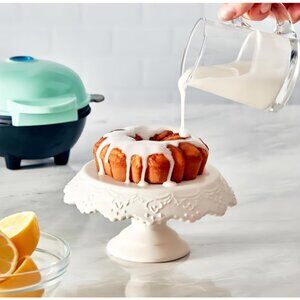 Dash Mini Bundt Cake Maker ~ Mint Pale Green - NEW in Box ~ So Cute! Recipes